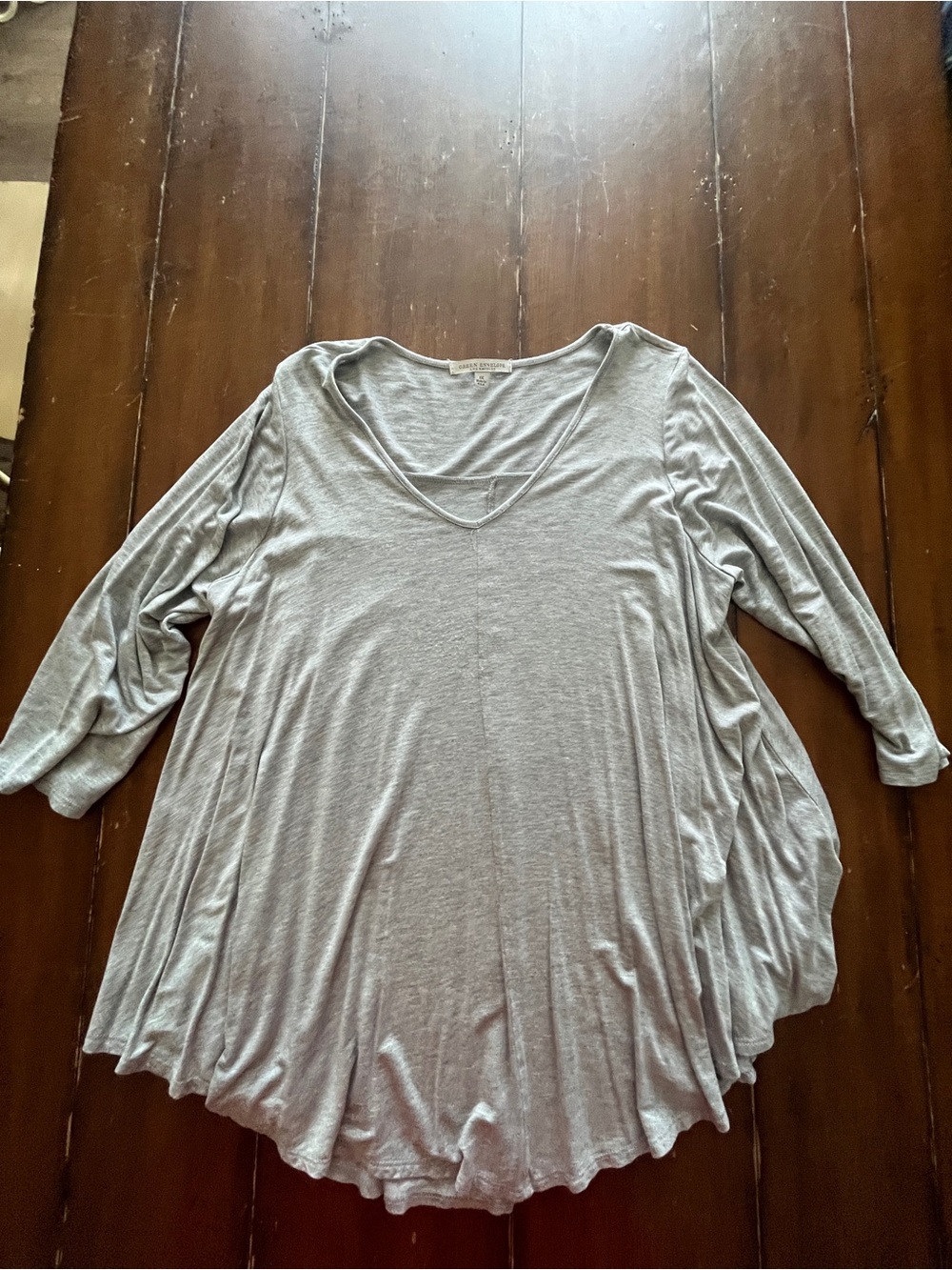 Green Envelope Light Gray V-Neck Flowing Tunic